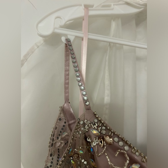 Formal Dress - Picture 6 of 11